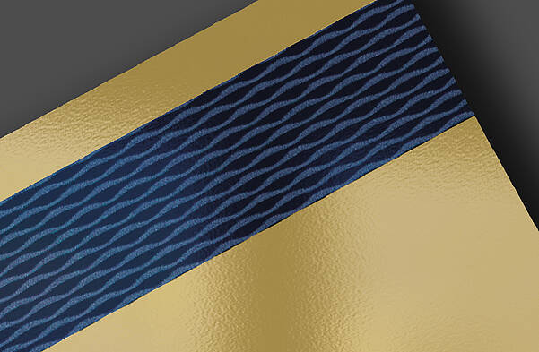 Sicherheitsbeschichtungen für Magnetstreifenkarten mit dem Experten KURZ Goldene Bankkarte mit Magnetstreifen von LEONHARD KURZ