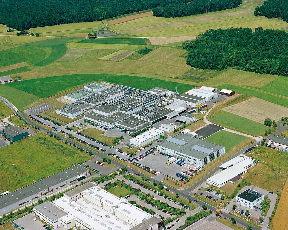 Energiemanagement bei KURZ: effizienter Umgang mit Ressourcen Produktion in Sulzbach-Rosenberg aus der Vogelperspektive